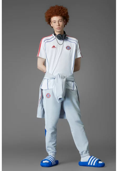 Тениска FC Bayern Munchen с овално деколте