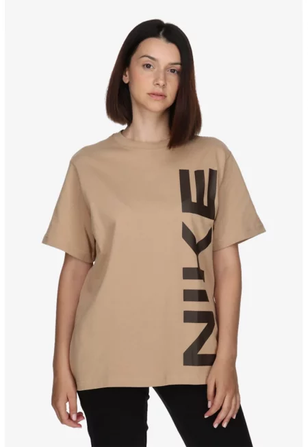 Уголемена памучна тениска с лого