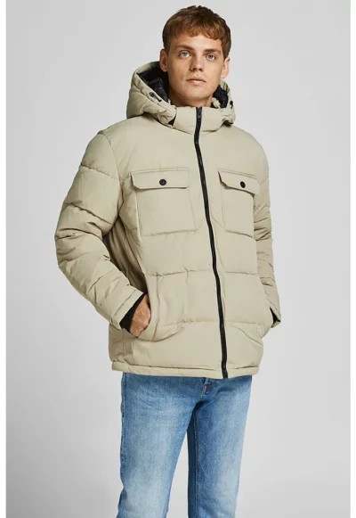 Зимно яке с качулка и джобове с капаче