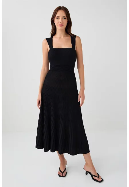 Миди рокля с квадратно деколте - Черен