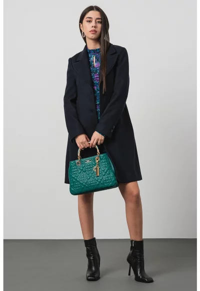 Палто с раздвоен ревер