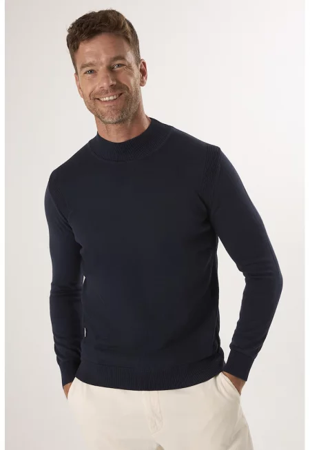 Памучен слим пуловер