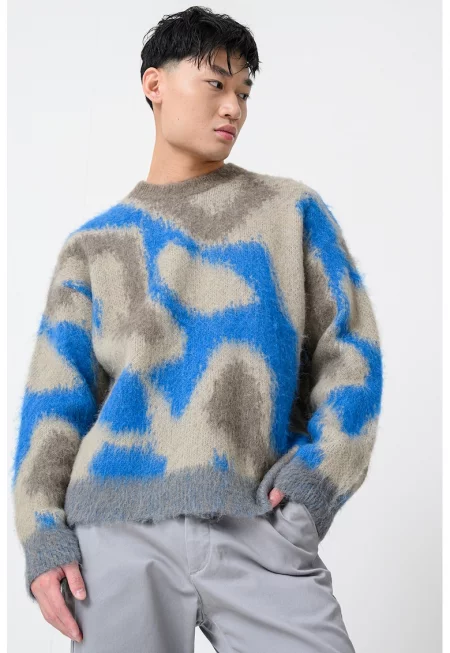 Пуловер с овално деколте