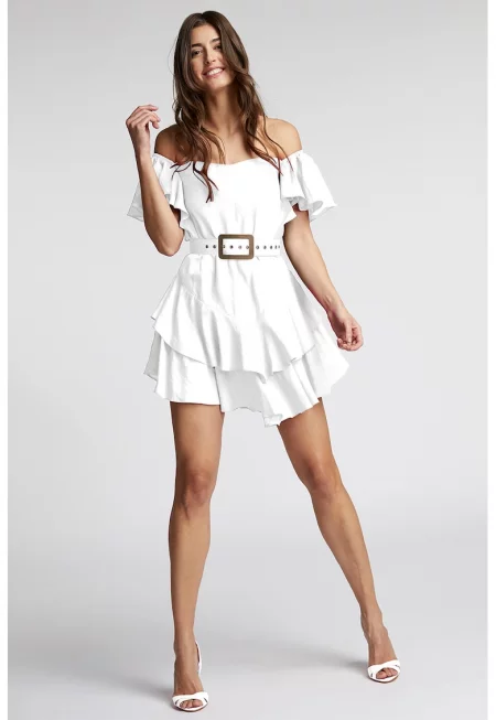 Рокля с голи рамене и набирания