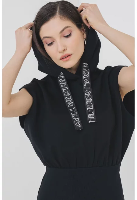 Вталена къса рокля с дизайн 2 в 1 - Черен