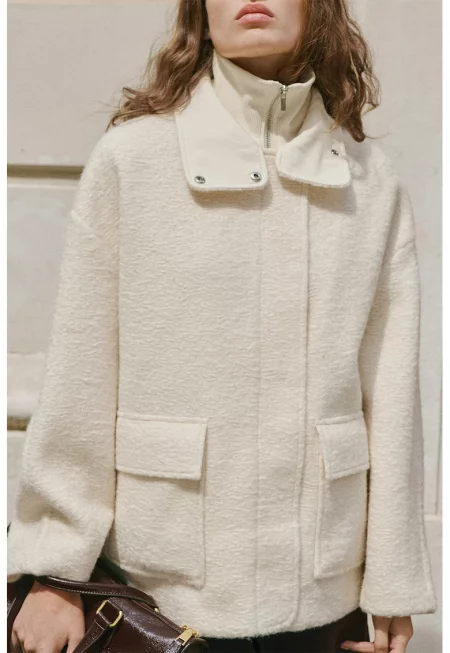 Яке с висока яка