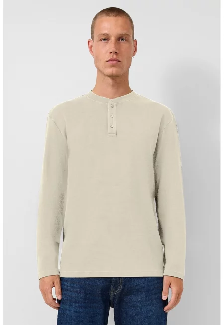 Блуза с дълги ръкави и копчета