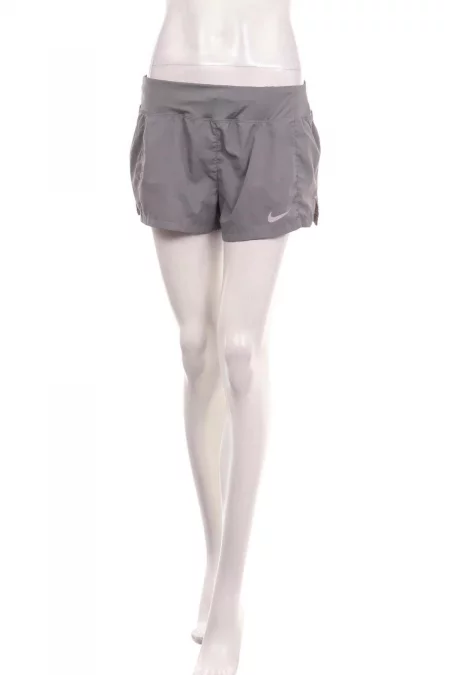 Дрехи Спортни къси панталони NIKE