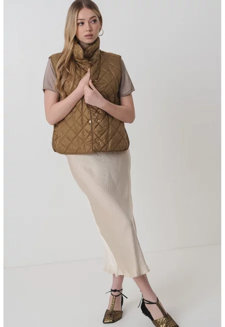 Капитониран елек с джобове