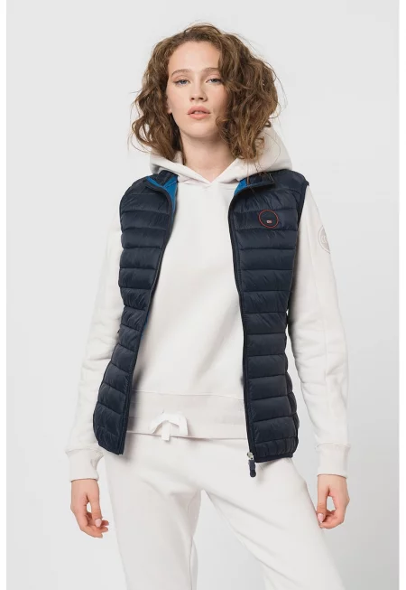 Леко подплатен елек Vafne с джобове с цип