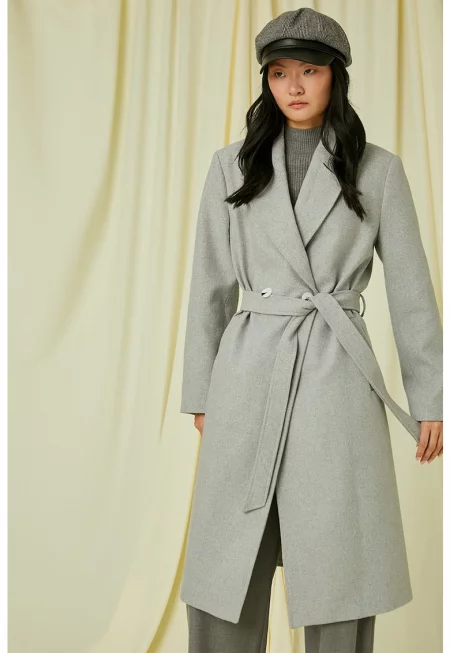 Палто с връзка