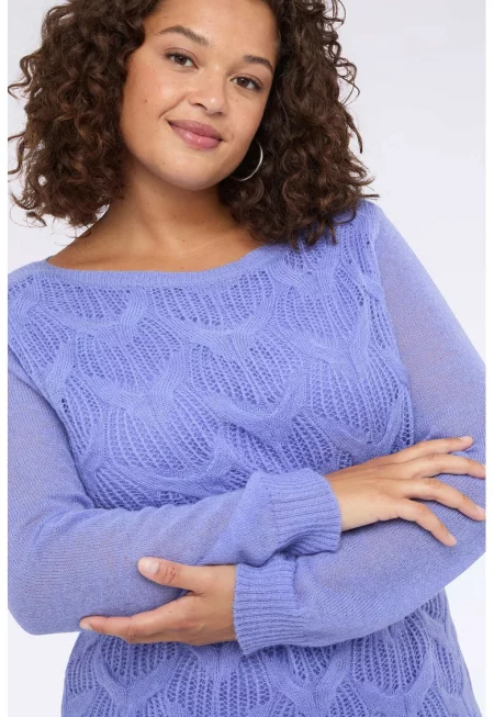 Пуловер с вълна и ажур