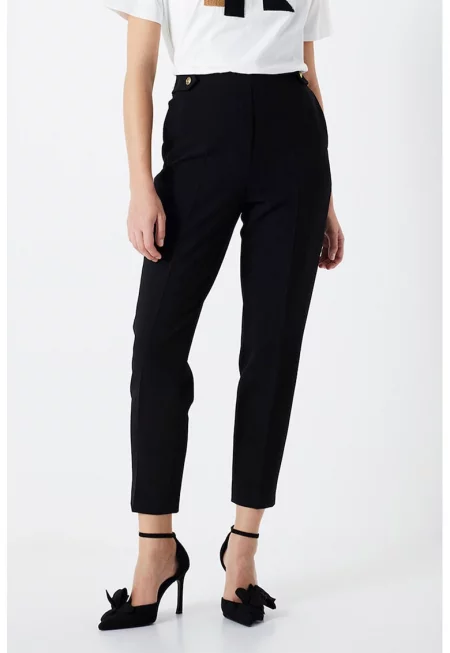 Скъсен панталон с декоративни копчета - Черен