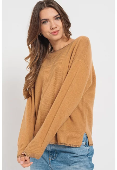 Вълнен пуловер с деколте тип лодка