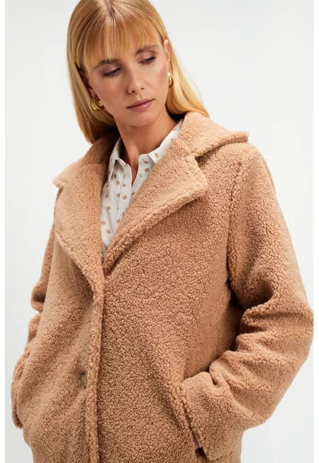 Яке със скосени джобове - Бежов