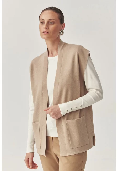 Жилетка с вълна с уголемени джобове