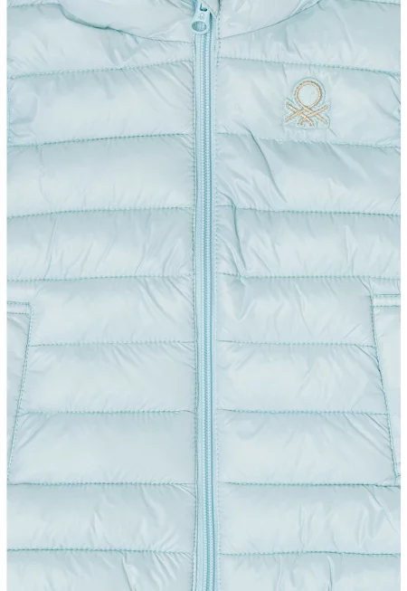 Капитониран елек с качулка