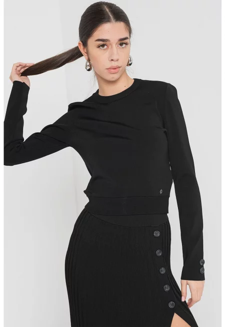 Пуловер с фина плетка