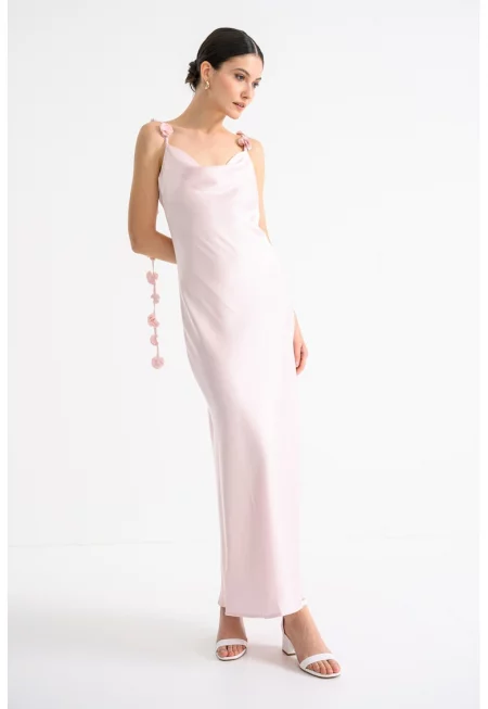 Рокля с 3D флорални апликации