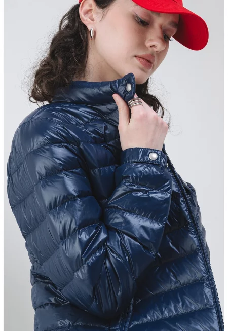 Свръхлеко яке с пухена вата и ниска яка