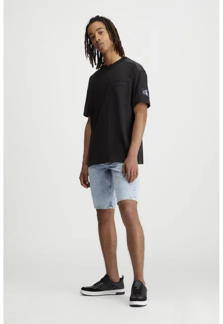 Тениска с овално деколте