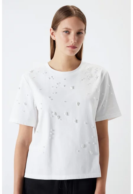 Тениска със синтетични перли