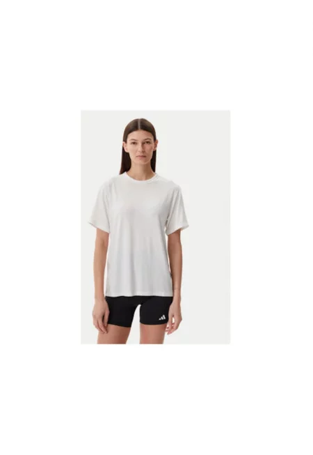 Лежерна едноцветна тениска с кръгло деколте