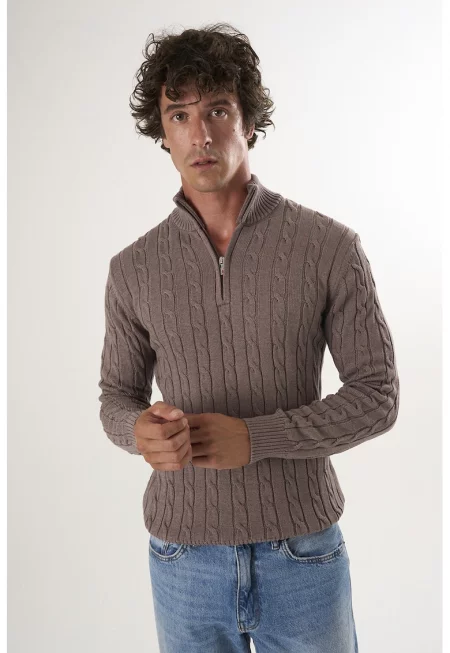 Пуловер с къс цип