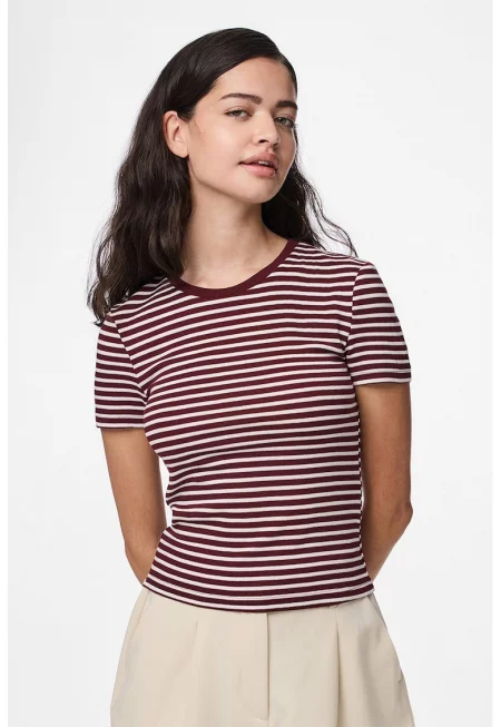 Раирана тениска с овално деколте