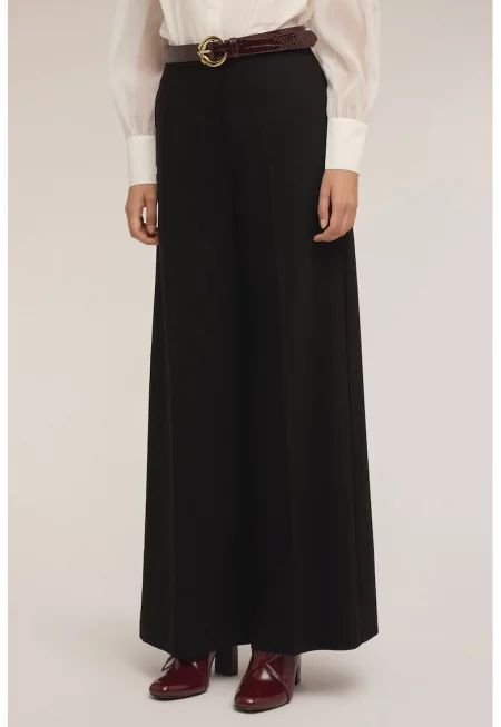 Разкроен панталон с ръб - Черен