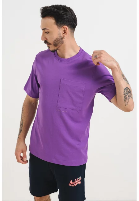 Тениска с овално деколте и джоб