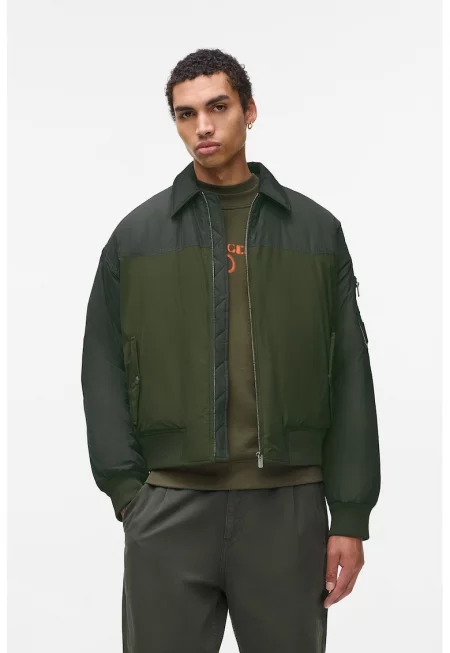 Ватирано яке с остра яка