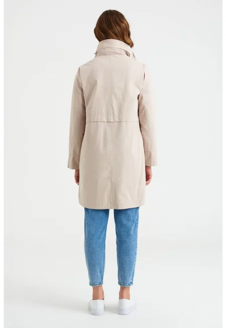 Яке с качулка и джобове