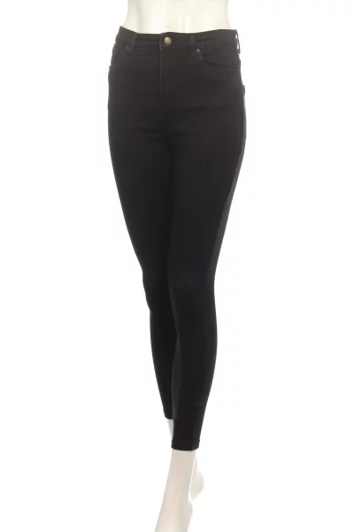 Дрехи Ластични дънки VERO MODA