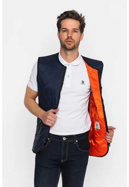 Елек с джобове встрани