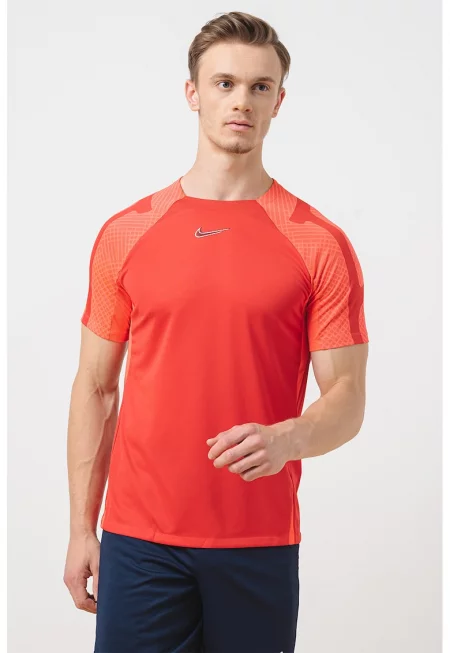 Футболна тениска с Dri-FIT
