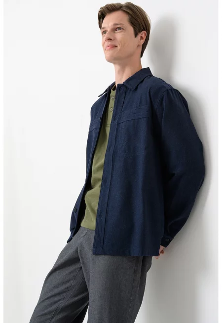 Риза с вълна с дълги ръкави