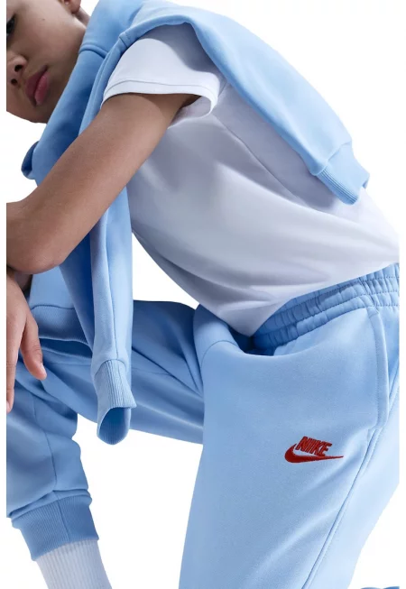 Спортен панталон Sportswear Club със скосени джобове