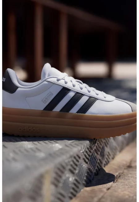 Спортни обувки VL Court Bold от еко кожа - Светло сив/Избеляло черно/Карамел