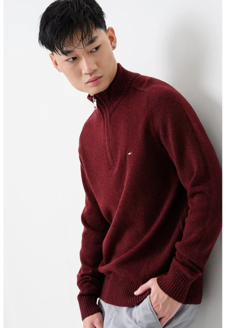 Вълнен пуловер с къс цип