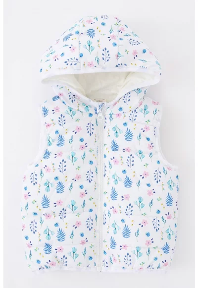 Ватиран елек с качулка и шарка