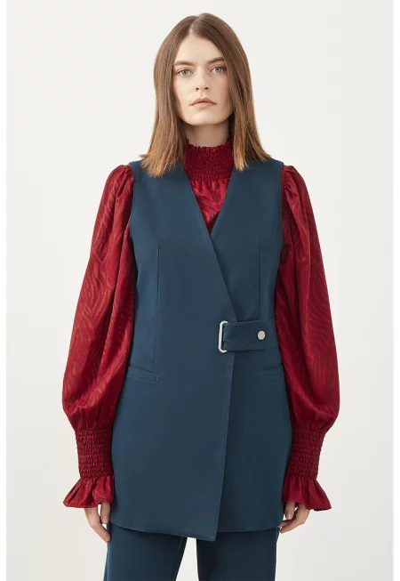 Дълъг застъпен елек с джобове