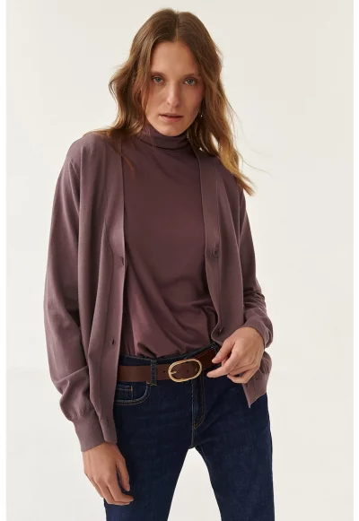 Фино плетена жилетка с шпиц Magdo