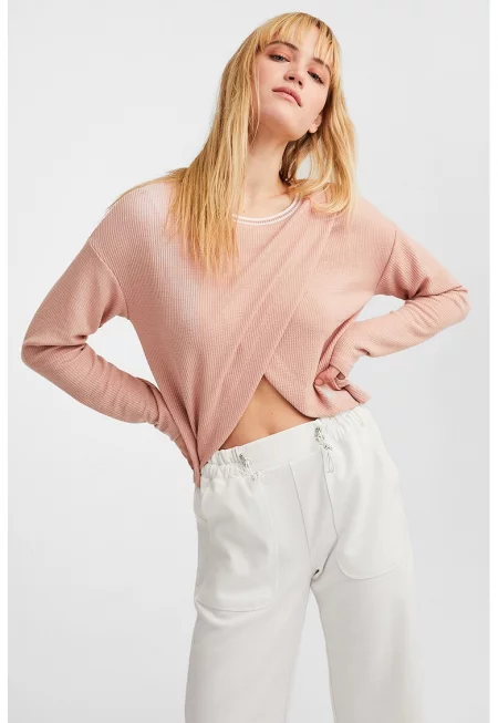 Релефен къс пуловер