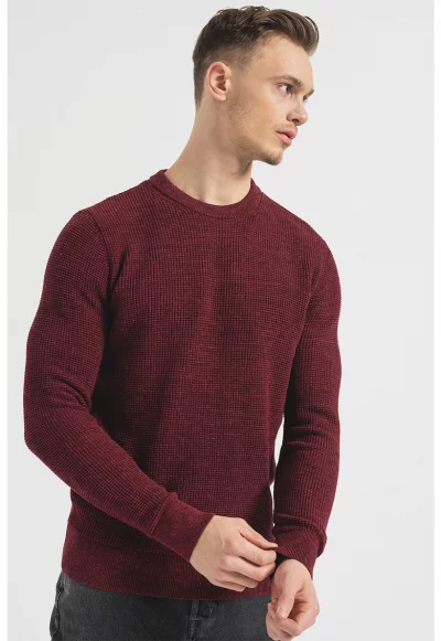 Релефен пуловер Ovin с овално деколте