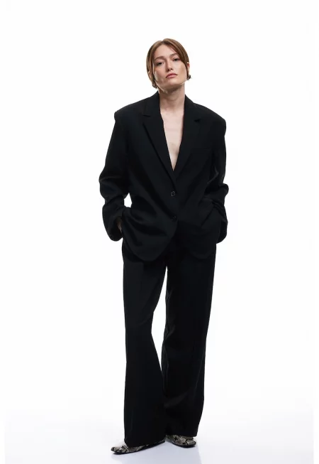 Уголемено сако с копчета - Черен