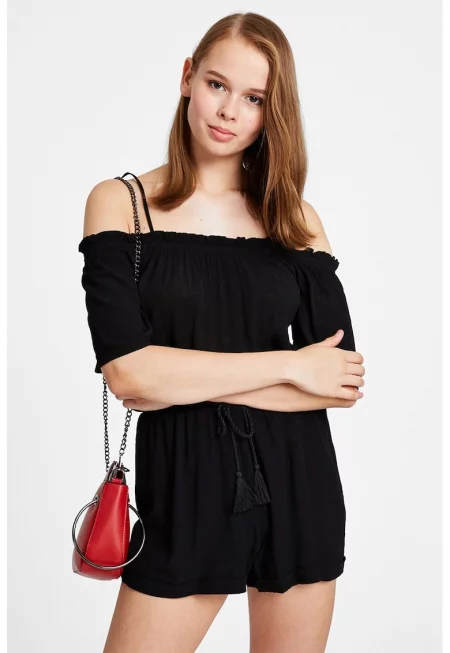 Къс гащеризон с отворени рамене - Черен