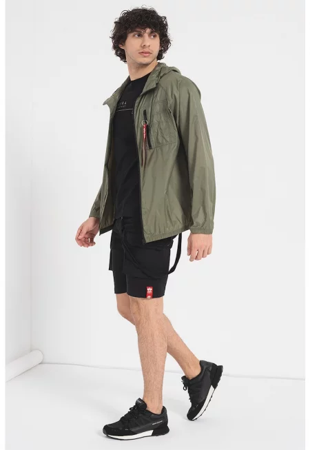 Олекотено яке с качулка