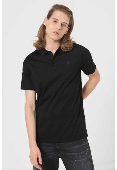 Памучна тениска с яка