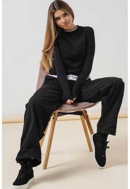 Панталон с широк крачол и страничен джоб с капаче - Черен